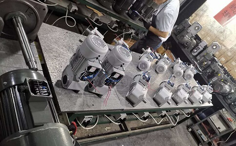 士元直交轴减速机100W-3700W