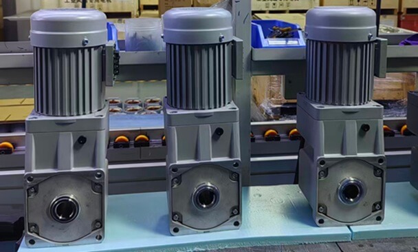 中空直角减速电机SG30RC-750W-50-S-TMC